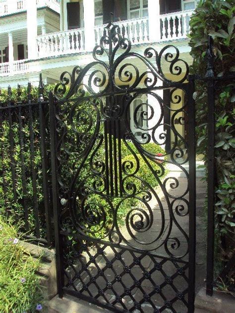 40 Spectacular Front Gate Ideas And Designs Front Gate Design Door