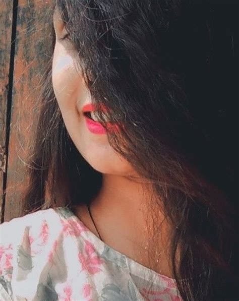 50 Cute Hidden Face Girls Dp Pics Photos For Whatsapp Instagram
