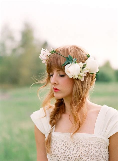 14 Bridal Hair Flowers With Wow Factor Bridal Hairstyles