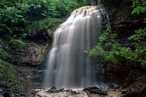 Hidden Waterfall Is A Natural Wonder One Hour From Toronto