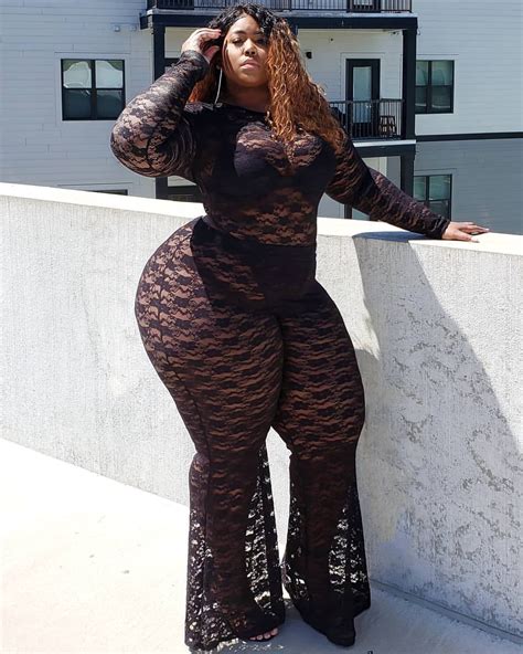 Chrisy Chris • 901 Atl Curvycurlychrisy Instagram Photos And Videos African Models