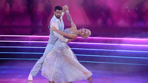 Reach for the stars by: Tuesday TV Ratings: 'Dancing with the Stars' & 'America's ...