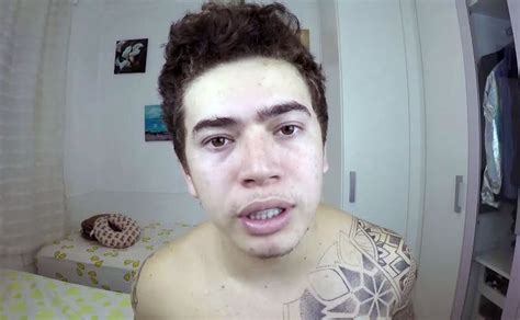 Whindersson nunes was born on january 5, 1995 in palmeira do piauí, brazil as whindersson nunes batista. Whindersson Nunes promete perder 30 quilos para gravar seu ...