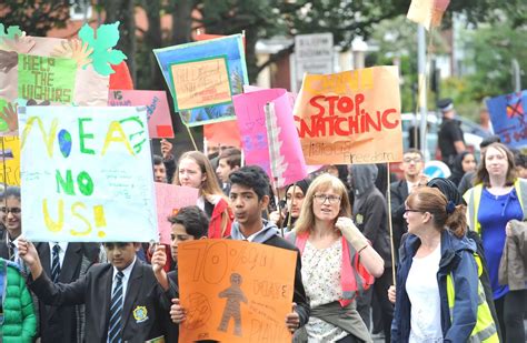 Protest March At Abraham Moss Community School Manchester Evening News