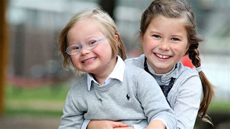Down syndrome or down's syndrome, also known as trisomy 21, is a genetic disorder caused by the presence of all or part of a third copy of chromosome 21. Frankfurt Hessen: So werden behinderte Kinder in unserer ...