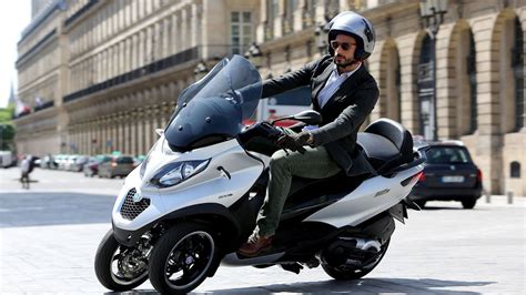 What is a three wheeler motorcycle? 3 Wheel Motorcycles, Reverse Trikes, and Electric 3 Wheelers