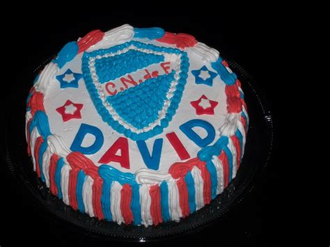 Si te gusta el fútbol y eres apasionado por el verde de la montaña, esta será tu próxima torta. Tortas De Nacional, Elegi La Tuya ,desde $400 El Kilo ...