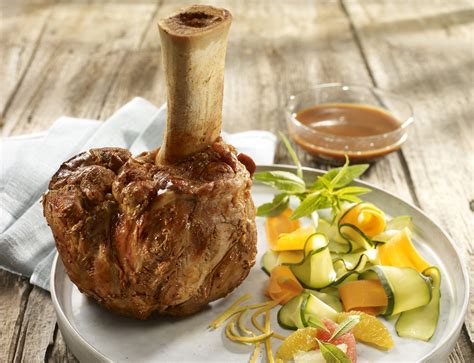 Jarret de veau au parfum d agrumes tagliatelles de légumes