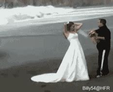 Lift your spirits with funny jokes, trending memes, entertaining gifs, inspiring stories, viral videos, and so much. Pin von Виктор auf FUNNY GIF AND PHOTOS | Hochzeit tanz lieder, Hochzeit pannen, Lustige bilder
