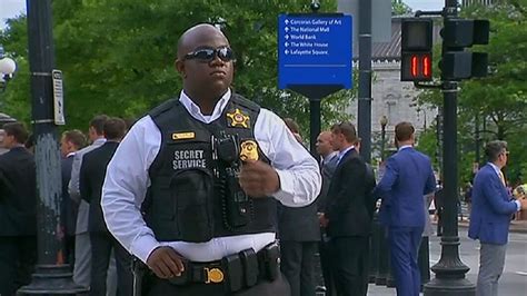 Secret Service Shoots Man With Gun Outside White House