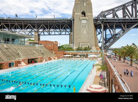 North Sydney Olympic Swimming Pool In Milsons Point And The Sydney