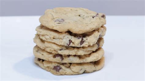 Fold it all together with a spatula to make a soft dough. How to Make Eggless Chocolate Chip Cookies | Easy Cookie ...