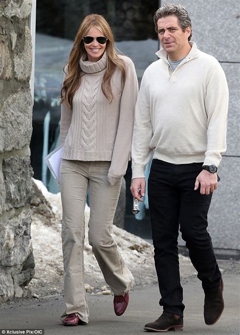 Elle Macpherson Marries Billionaire Jeffrey Soffer Daily Mail Online