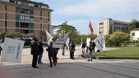 Clarisbanca non è più in funzione da diversi anni storia del fallimento di veneto banca e banco apulia. Veneto Banca: iniziato a Treviso processo ex ad Consoli ...