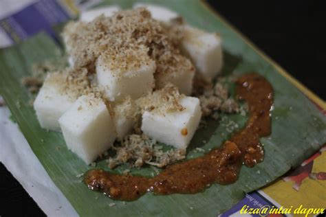 Ia merupakan sejenis makanan yang dibuat daripada nasi yang ditekan atau dilenyek di dalam bekas sehingga membentuk ketulan besar. INTAI DAPUR: Nasi Impit Sambal Nyior....
