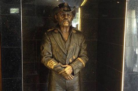 Qt hotels & resorts are an eclectic mix of design, art, lifestyle and luxury boutique hotel accommodation across australia and new zealand. LEMMY VUELVE AL RAINBOW BAR & GRILL, SU BAR FAVORITO | PyD