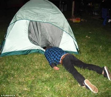 Hilarious Pictures Of Drunk Camping Fails Daily Mail Online