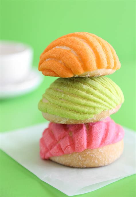This recipe is something that i know my grandparents would love and would consider worthy of our having made this orange cardamom concha bread (pan dulce), i felt i had no other choice than to. Mexican Sweet Buns (Conchas) | Sprinkle Bakes