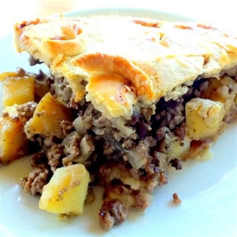 Easy Traditional English Meat And Potato Pie Recipe