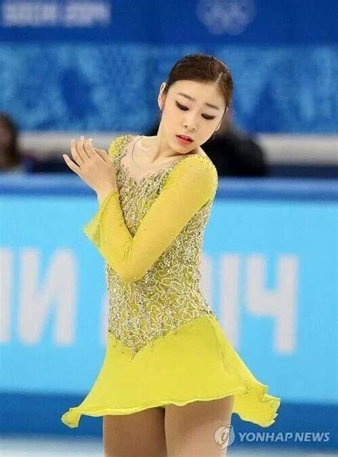 Yuna Kim During The Winter Olympics In Sochi Mao Asada Kim Yuna