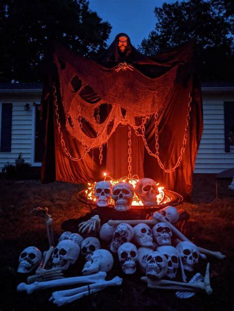 these halloween decorations are rather scary… 38 pics