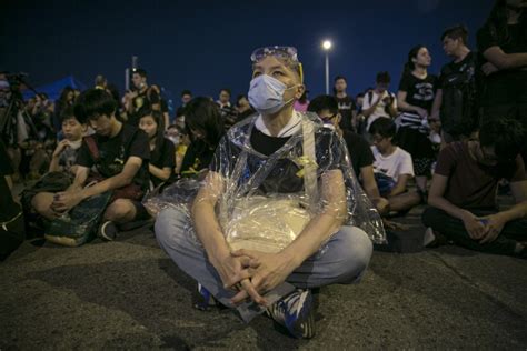 Hong Kong Protesters At Odds Over Pullback Plan 893 Kpcc