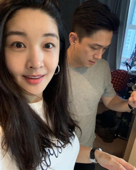 Jun 08, 2021 · 김빈우 가족은 tv조선 예능 프로그램 '아내의 맛'에 출연해 시청자들에게 사랑받았다. 김빈우♥전용진, 딸-아들있는 부부같지 않아…"되게 앳돼 ...
