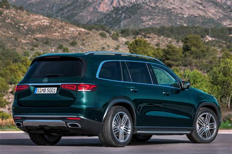 2020 Mercedes Benz Gls Class Suv Review Trims Specs And Price Carbuzz