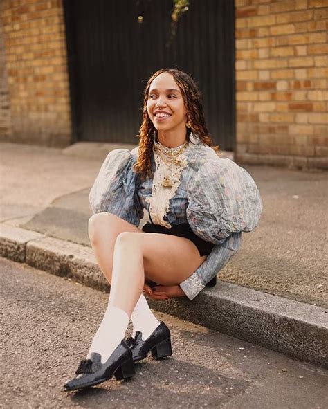 Fka Twigs Na Instagramie „opals Toofy Pegs Ringlets Pavements