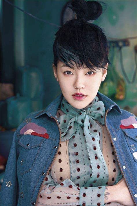 You will find below the horoscope of dee hsu with her interactive chart, an excerpt of her astrological portrait and her planetary dominants. Famous Taiwanese host Dee Hsu showed her strong ...