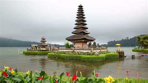 Pura ulun danu bratan temple bali stock photo (edit now) 631736717. Royalty-free Pura Ulun Danu Bratan Temple, Bedugul ...