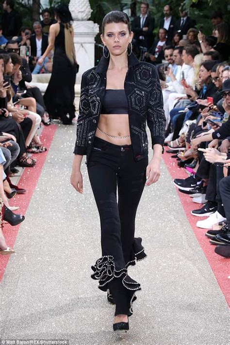 Victoria S Secret Model Georgia Fowler Flaunts Her Tummy At Cannes