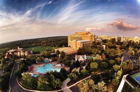 The cabins in the region provide the opportunity to relax among the beauty and serenity of virginia's blue ridge while reconnecting with nature. 15 Best Romantic (Weekend) Getaways in Virginia - The ...