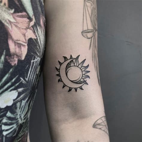 Tatuagem Sol E Lua Um Desenho Cheio De Signifcado Místico