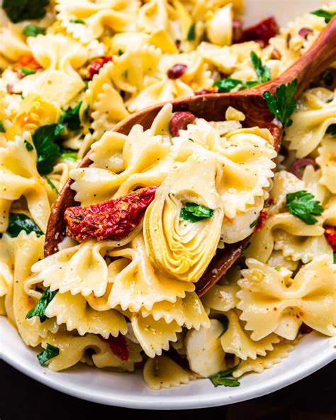 Pasta Salad With Sun Dried Tomatoes And Artichoke Hearts