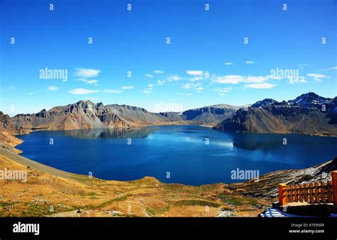 Lake Tianchi At Changbaishan National Park China Stock Photo Alamy