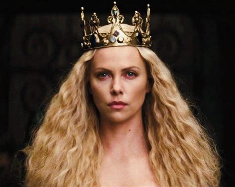 The Golden Queen Charlize Theron Queen Ravenna Beauty