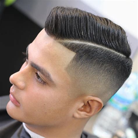 Lbumes Foto Cortes De Cabello Para Hombre Con Raya Mirada Tensa