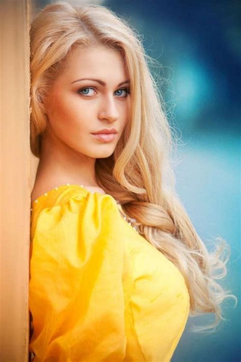 pin by moriarty on photography portraits long hair styles beautiful blonde beauty women