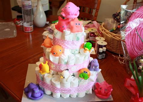 But what's more you can use it in many ways: I Need Momentum: Baby Shower: Diaper Cake Tutorial