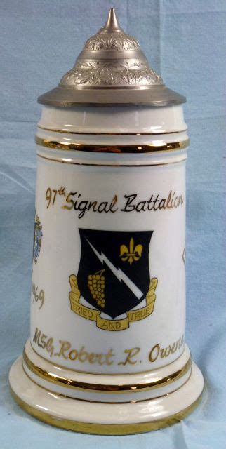 1969 97th Signal Battalion Souvenir Stein Griffin Militaria