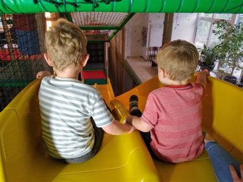 12 kundenbewertungen preise kontaktdaten und öffnungszeiten von firmen aus leipzig mit dem stichwort schrank. KeinKrokodil im Schrank - Ein Tobeparadies für Kinder in ...