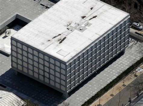 Yales Beinecke Rare Book Library To Reopen Sept 6