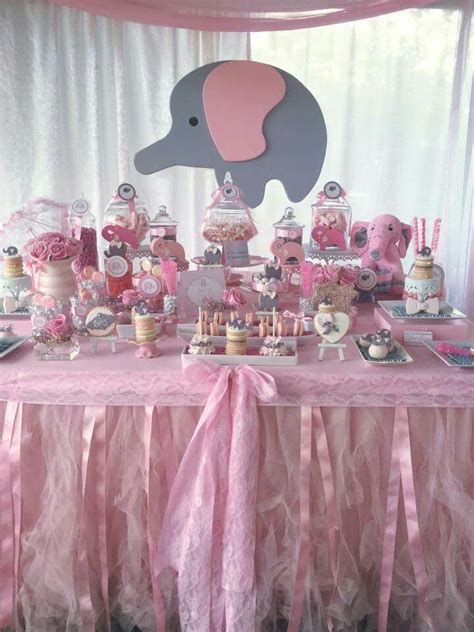 Decorando pastel de baby shower para nina en forma de canasta. Pin de Keishla Perez en elefante | Fiesta de elefante ...