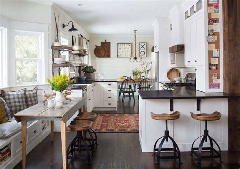 From patterned dish towel sets to stoneware mugs, our vintage farmhouse kitchen accessories will provide a stylish yet cozy aesthetic to the heart of your home! Primary 15 Decorating Ideas Small Country Kitchen Design ...