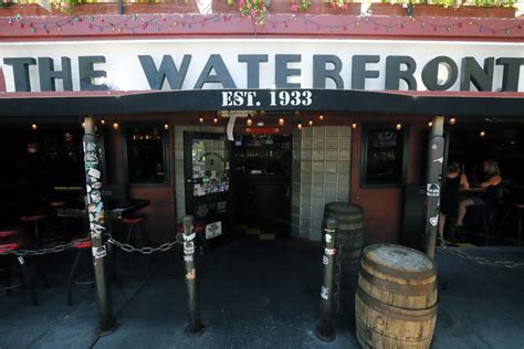 The Waterfront Bar And Grill Happy Hour Little Italy King Of Happy Hour