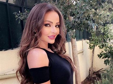 لتنزيل الاغنية اضغط زر يمين على الاغنية التي تريد تحميلها وثم حفظ باسم ثم حفظ. بالصور: زين كرزون تحتفل بالافراج عنها على طريقتها الخاصة ...