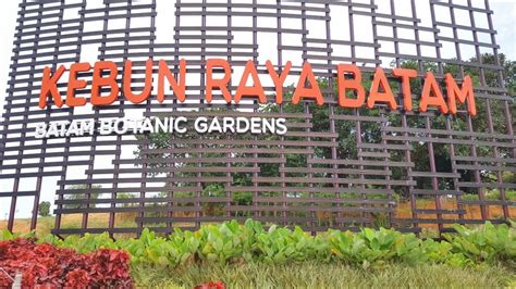 This botanical garden is a collaboration between the government of batam with plant conservation center of bogor botanical gardens and indonesian institute of sciences (lipi). NEW KEBUN RAYA BATAM - Batam Botanical Gardens - Tempat ...