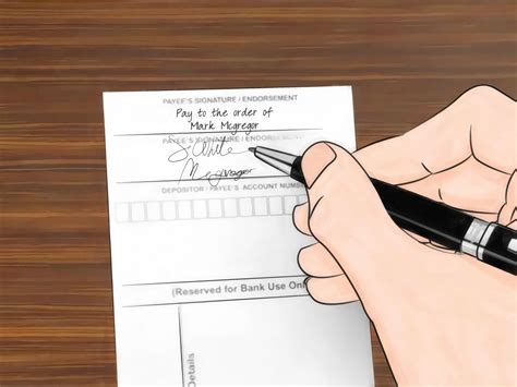 3 Ways to Cash a Cheque - wikiHow