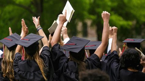 10 Things You Learn To Stop Worrying About After College Graduation